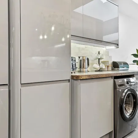 Lovely 2 Bed With Pool Table - Pass The Keys Ferienhaus