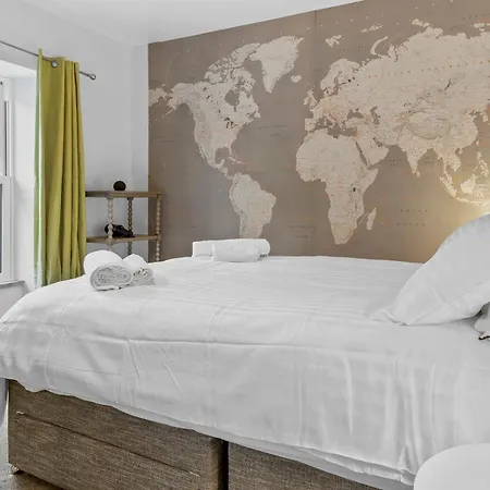 Lovely 2 Bed With Pool Table - Pass The Keys