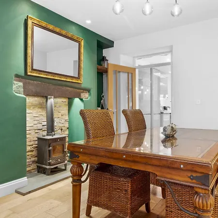 Σπίτι διακοπών Lovely 2 Bed With Pool Table - Pass The Keys *