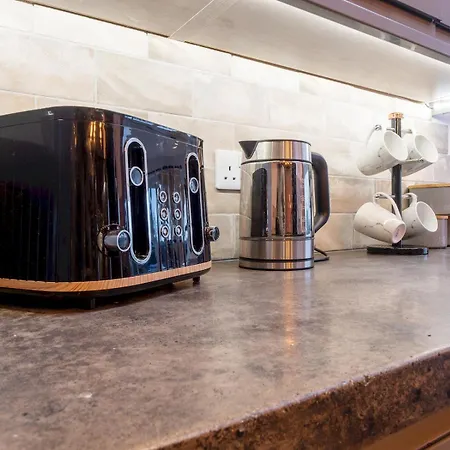 Vakantiehuis Lovely 2 Bed With Pool Table - Pass The Keys