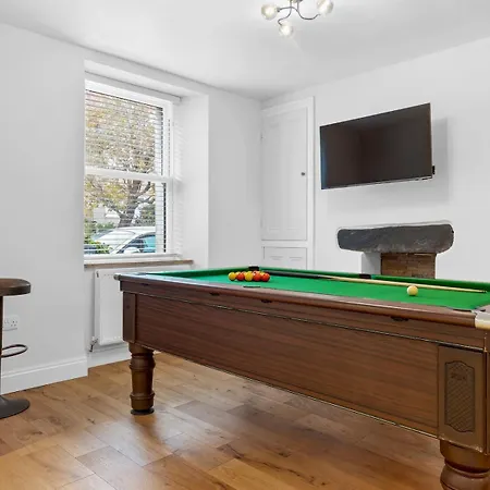 Pass The Keys Lovely 2 Bed With Pool Table Σπίτι διακοπών